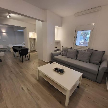 Apartment Near The Center Of Glyfada Atenas Exterior foto