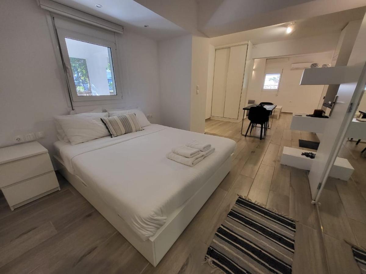Apartment Near The Center Of Glyfada Atenas Exterior foto