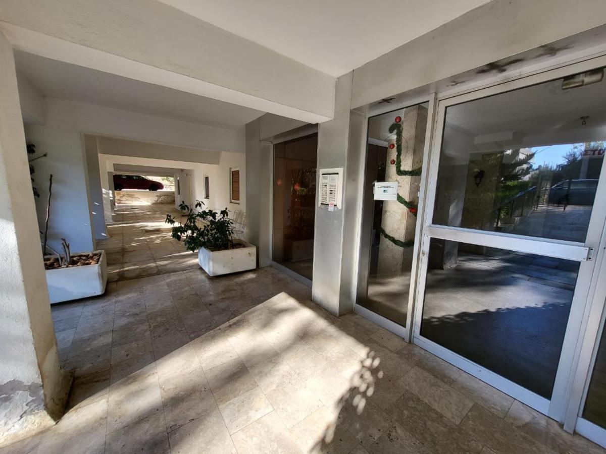 Apartment Near The Center Of Glyfada Atenas Exterior foto