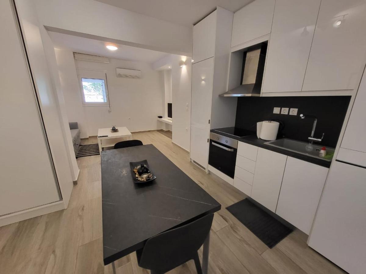 Apartment Near The Center Of Glyfada Atenas Exterior foto