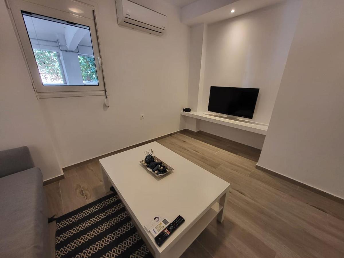 Apartment Near The Center Of Glyfada Atenas Exterior foto